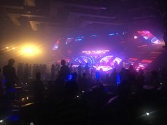 -简奥斯汀·赫本酒吧