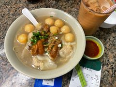 -万利洪记粉面美食