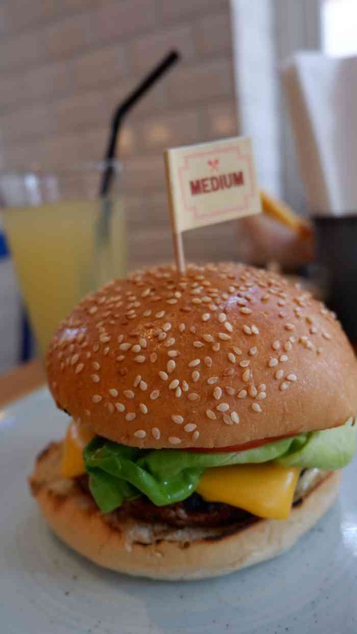 gourmet burger kitchen-"味道稀松平常,美式汉堡大同小异……以及楼.