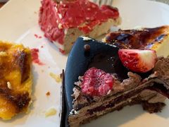 黑森林蛋糕-视界美食自助餐厅·石家庄希尔顿酒店