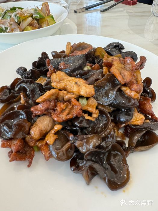 南山鲜虾面·活鲜小馆·海味大连菜(南山总店)木耳炒肉图片