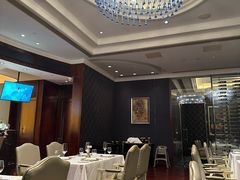 -龙虾酒吧扒房(宁波香格里拉店)