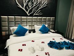 -昆明朗威酒店(昆明站火车站双桥夜市风情街店)