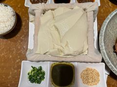 一块豆腐-95号酱骨·一块豆腐(展春园西路店)