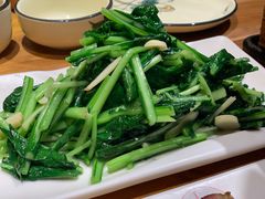 素炒板蓝根-老滇山寨•云南特色菜•地方菜•民族风情歌舞表演(金碧店)