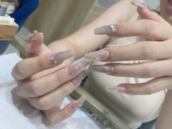 -艾珂·美甲美睫