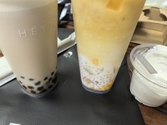 -喜茶(广州三元里卜蜂莲花店)