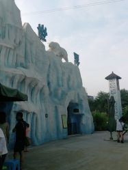 -圣名游乐城冰雪大世界