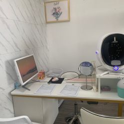 -凡碧诗毛孔收细