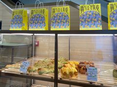 面包甜点陈列柜-奈雪的茶(百盛店)