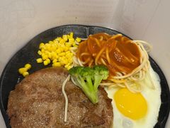-汤姆家的牛排意面披萨(新城市广场店)