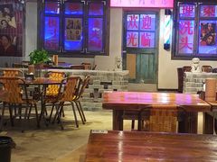 大堂-马路牙子地桌烤肉(工体店)