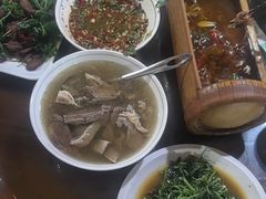 -汤锅大王(新平曹苏黄牛汤锅有限公司)