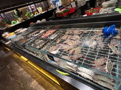 -钱小奴海鲜自助黑金店(杭州滨江龙湖店)