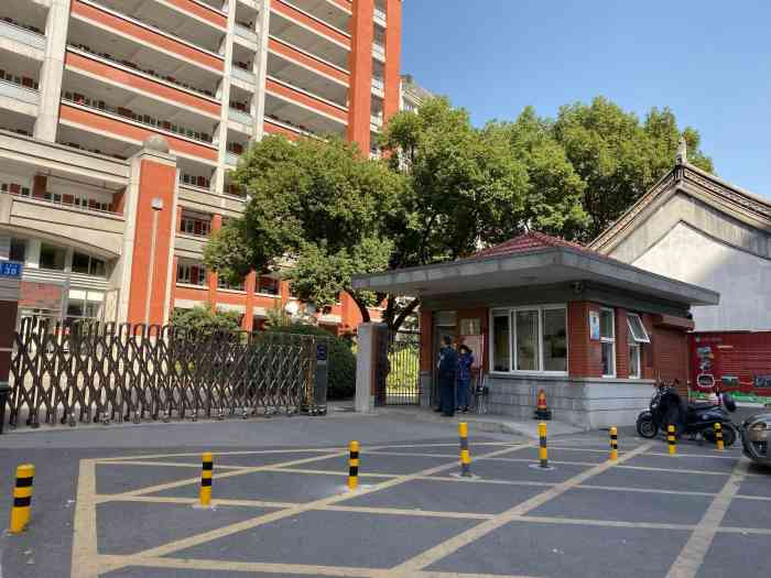 首页报名霸王餐,免费吃喝玩乐# 大桥实验中学位于学前街,属于无锡市