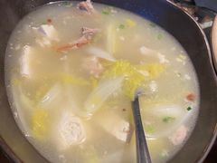 鸭架炖白菜豆腐汤-青年公社烤鸭(宝杨宝龙广场店)