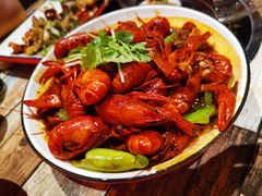 -虾弄弄海派小龙虾·牛羊蝎子火锅