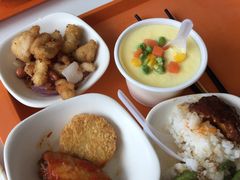 -浦东图书馆读者餐厅