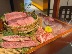 -山川小町·极番烧肉(新地假日广场店)
