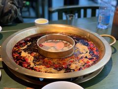 菊花牛油锅底-巴蜀大宅门火锅(川音店)