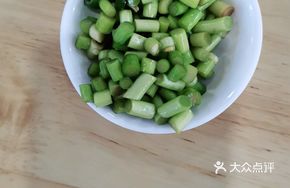 Cold-Mixed Garlic Shoots