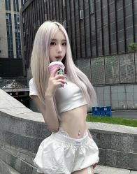 -十六番发型师事务所