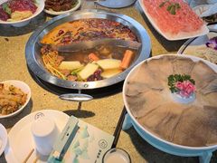 -茅草房·河畔园林火锅