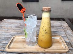 鲜榨香橙奇异果蓝莓汁-玖壹咖啡(临河街店)