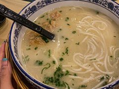 -老国贸云南传统过桥米线(滇池店)