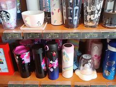 零售区-星巴克(上海汇锦里店)
