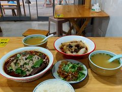 -朱大嘴肥肠血旺(福字街店)