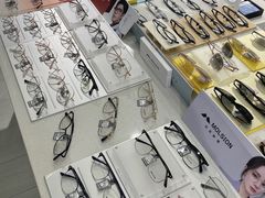 -视野联行眼镜蔡司·依视路官方授权店(顺城店)