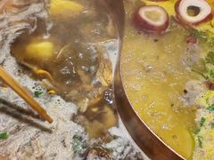 -洱火云南酸菜牛肉火锅(石景山当代商城店)