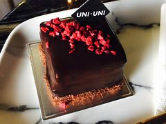 -UNI UNI(环亚凯瑟琳店)