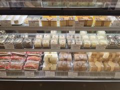 -红宝石·鲜奶小方·海派西点房(南翔店)