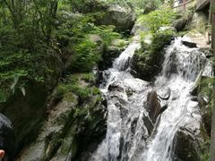 -藏龙百瀑风景区