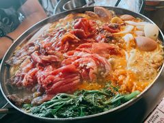 部队锅-MI WU FACTORY米屋美食工厂餐厅(绿地店)