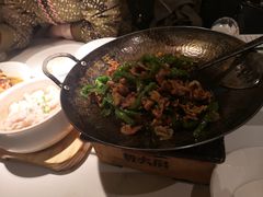 -费大厨辣椒炒肉(高铁吾悦广场店)