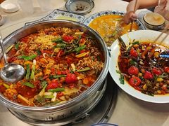 -牟记江湖重庆地标特色菜鱼蛋海鲜羊蝎子(巴南区黑金冠十多年好店)