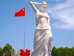 -李自健美术馆