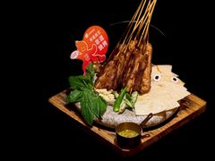 -何师烧烤Pro ·江湖川菜·小龙虾·精酿啤酒(太古里旗舰店)
