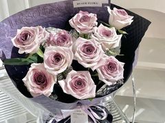 -何兮花店·气球派对鲜花店(马桥银春路万科城店)