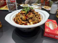 -肥肥虾庄·金牌油焖大虾(汉口城市广场店)