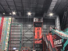 -极限PLAY运动娱乐新世界·团建派对表演休闲馆·室内高空游乐园