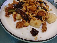 -虹海圣肉饼店家常菜馆