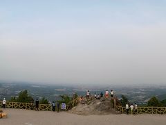 -鬼笑石后山停车场