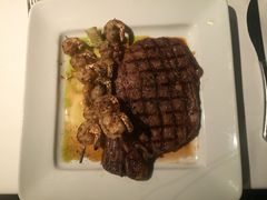 -Top Of Vancouver Revolving Restaurant