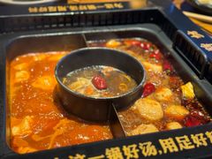 -老牌坊云南鱼豆花火锅(哈西万达店)