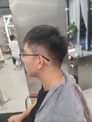 -侨治发型