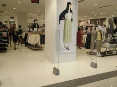 -优衣库(长春欧亚卖场店)